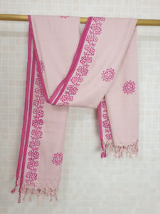 Pink Cotton Printed Shawl